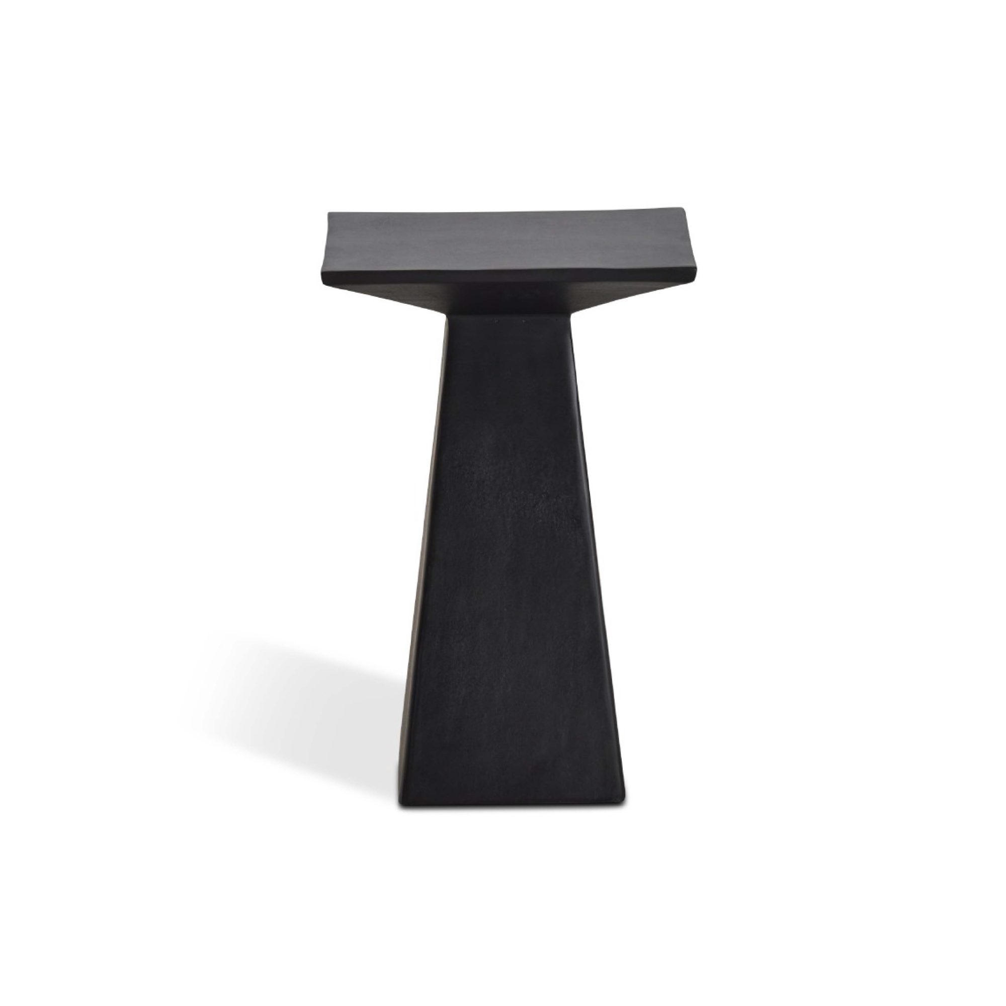 طاولة جانبية