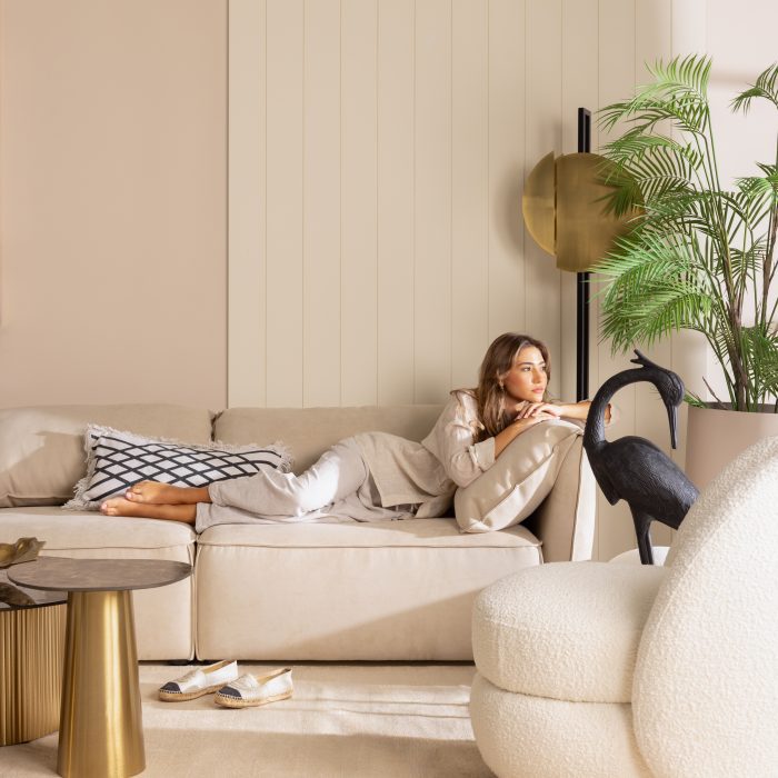 دليلك لاختيار وتنسيق الأريكة المثالية