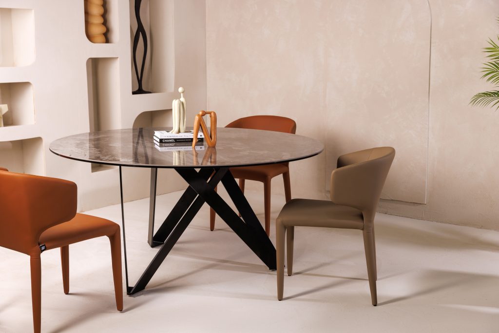 الميديماليزم في ديكور المنزل: التوازن المثالي بين البساطة والتميز