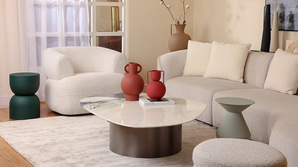 دليلك لاختيار وتنسيق الأريكة المثالية