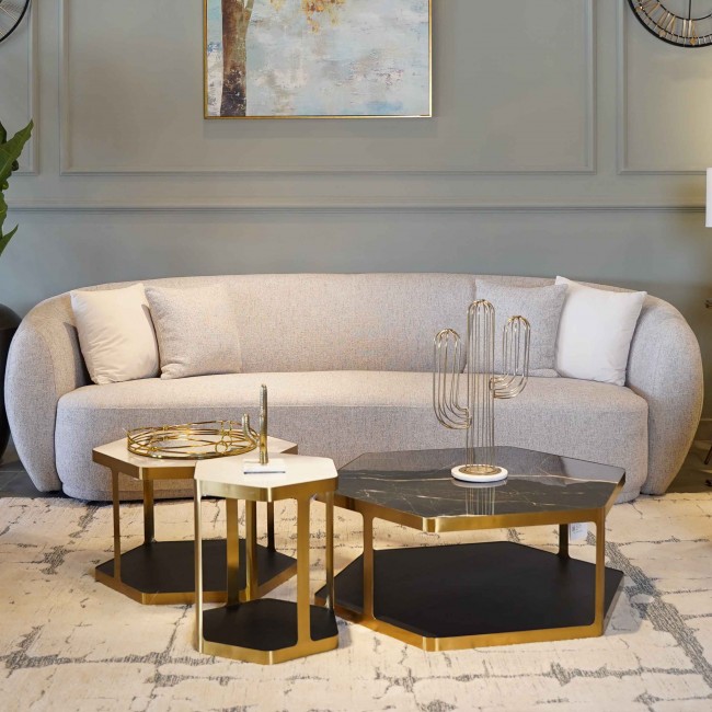 كنب بثلاثة مقاعد